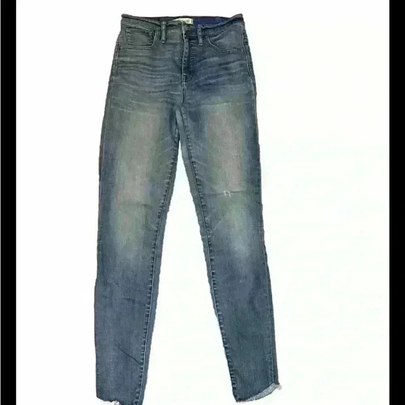Madewell 10” High Rise Skinny light wash whiskering raw hem Size 28T - Picture 1 of 4